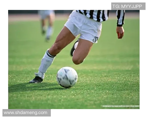 足球明星叉腰瞬间精彩集锦视频素材分享让你感受运动魅力与激情